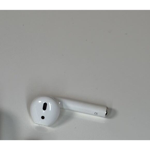 2nd generation AirPods Bluetooth Right EarBud Replacement, White, OS, 81-19 - Picture 2 of 3